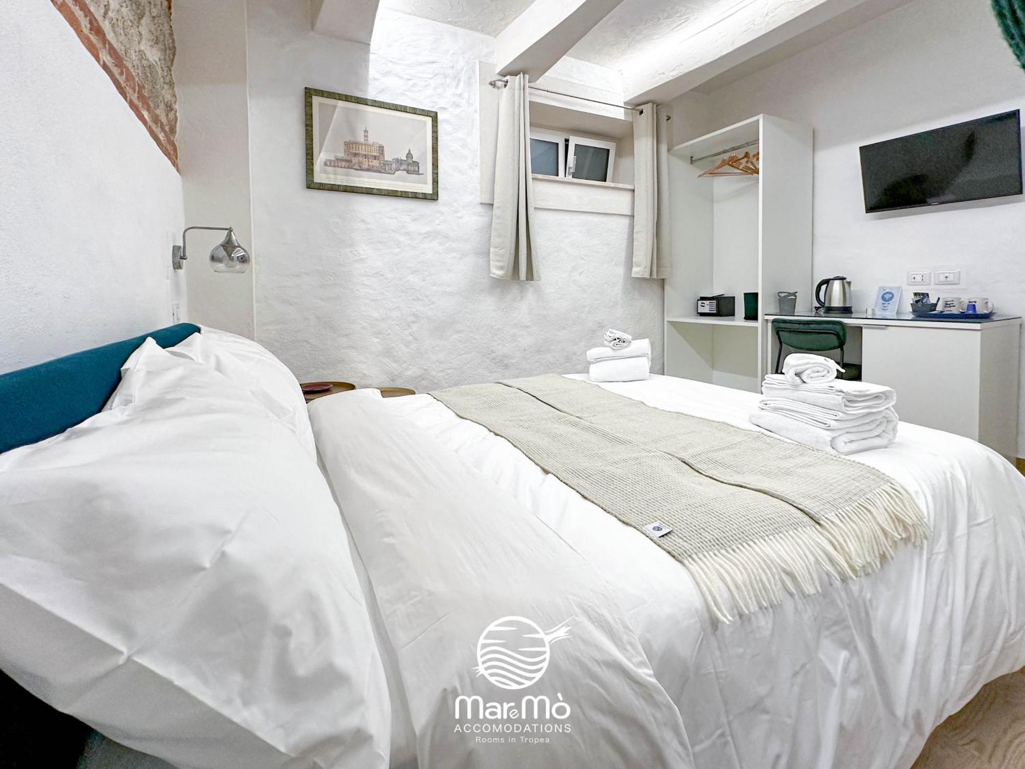 Maremo Accomodations - Rooms In Tropea Esterno foto