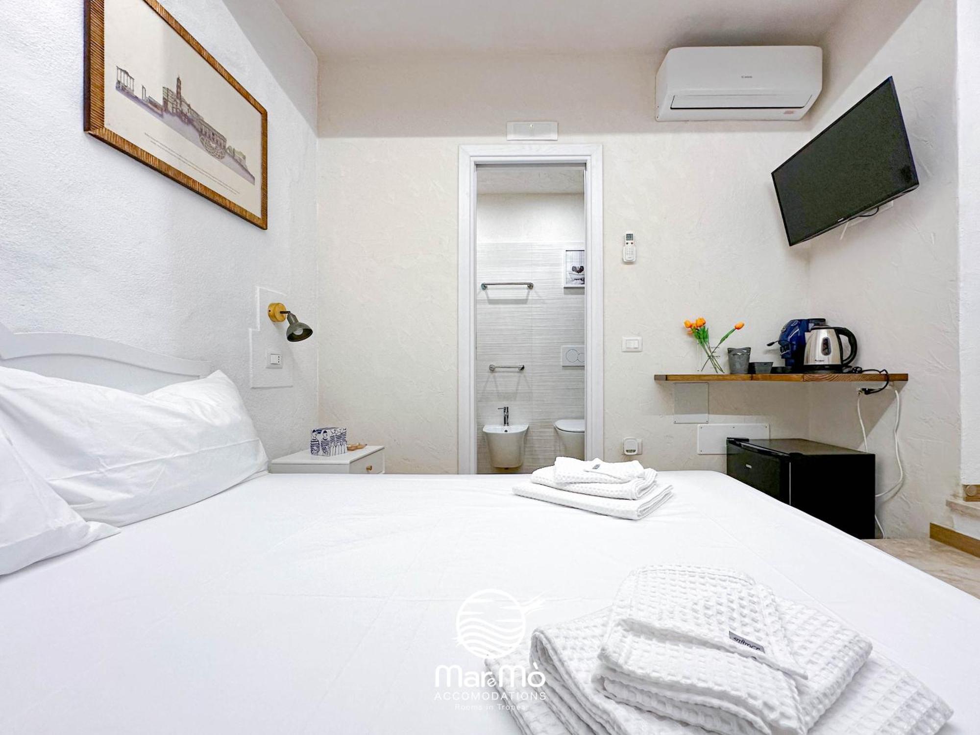 Maremo Accomodations - Rooms In Tropea Esterno foto